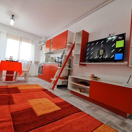 Orange Apartment-Brilliant Apartments Constanta Bagian luar foto