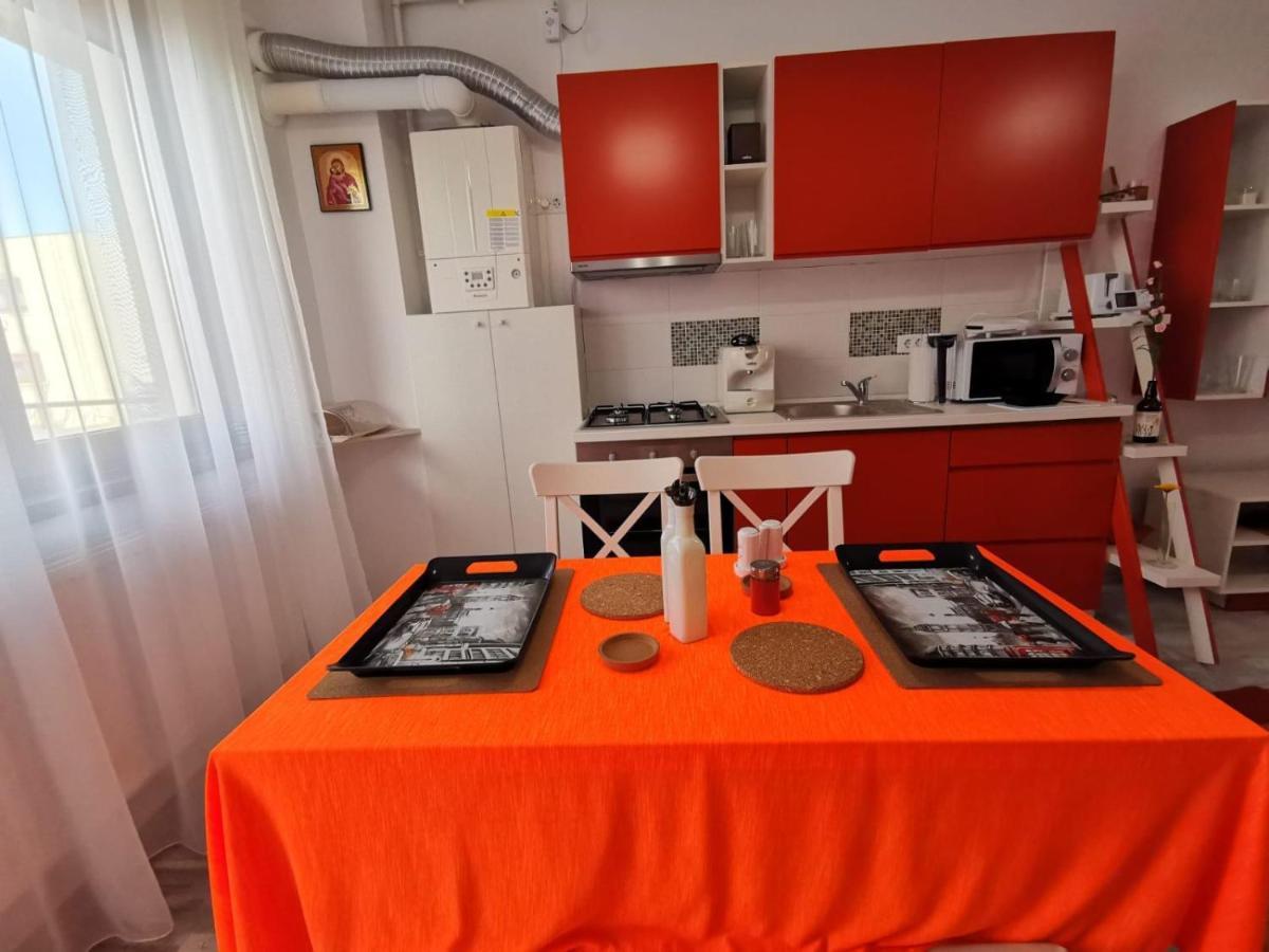 Orange Apartment-Brilliant Apartments Constanta Bagian luar foto