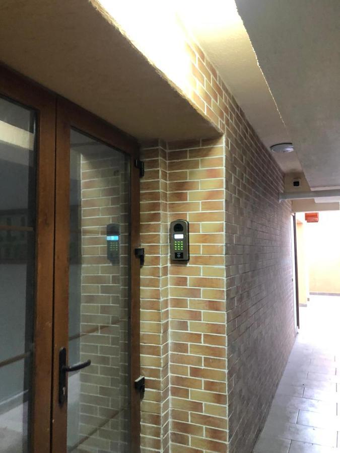 Orange Apartment-Brilliant Apartments Constanta Bagian luar foto
